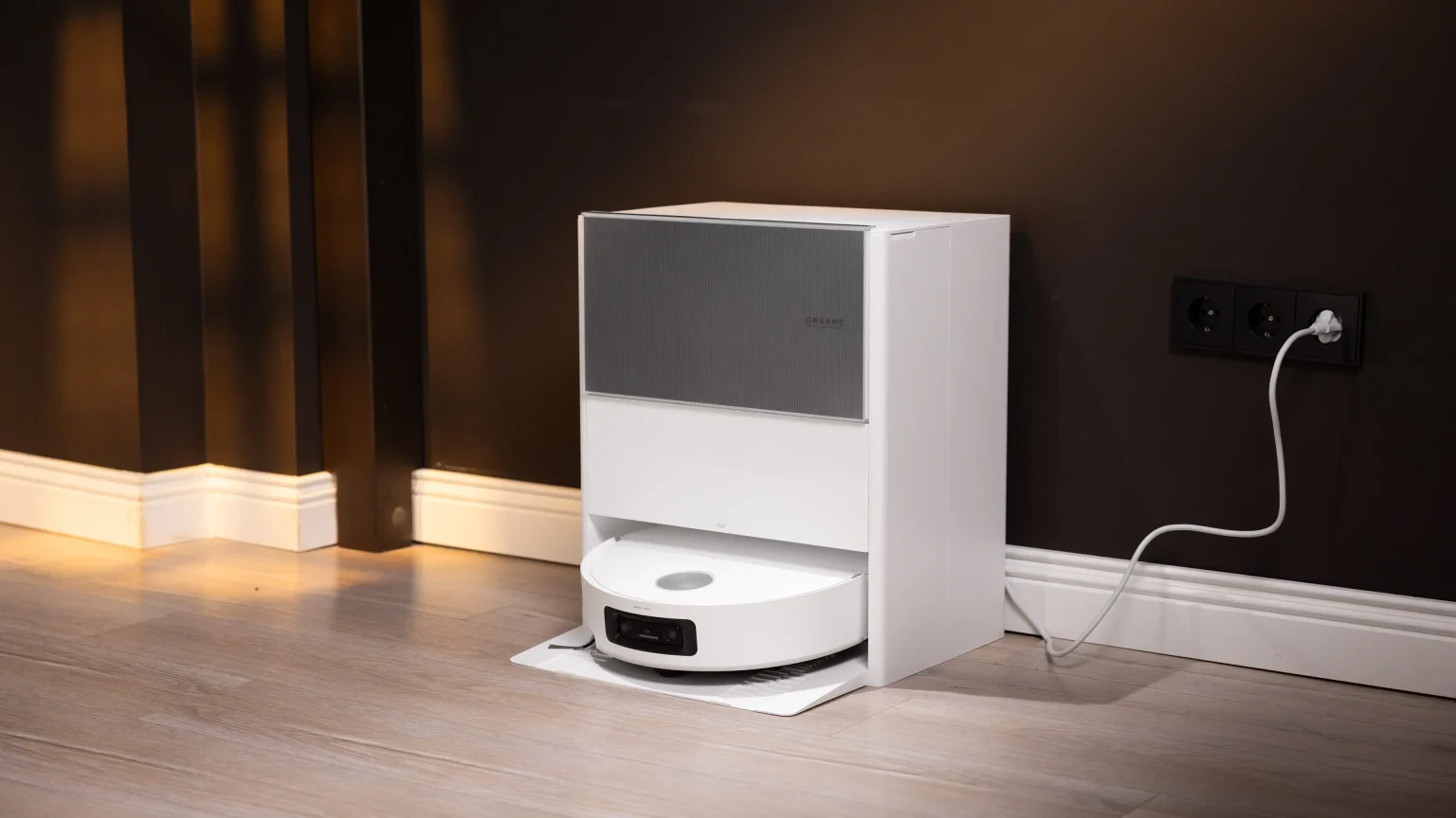 The Dreame Aqua10 Ultra Roller Sets a New Standard for Home Automation
